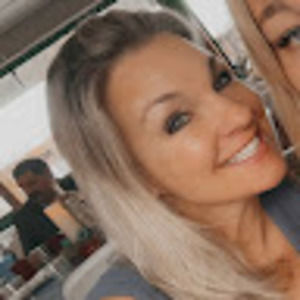 Meet your Posher, Traci